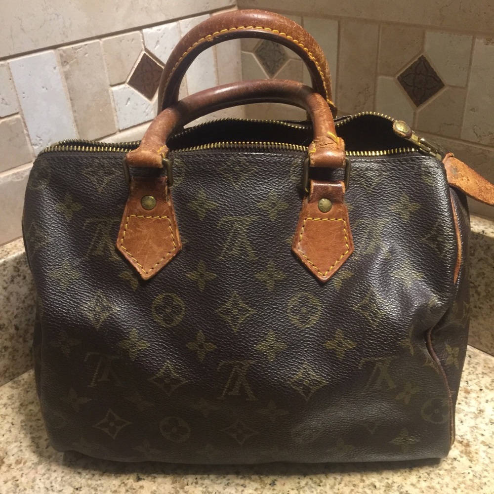 Authentic Louis Vuitton Speedy 25
